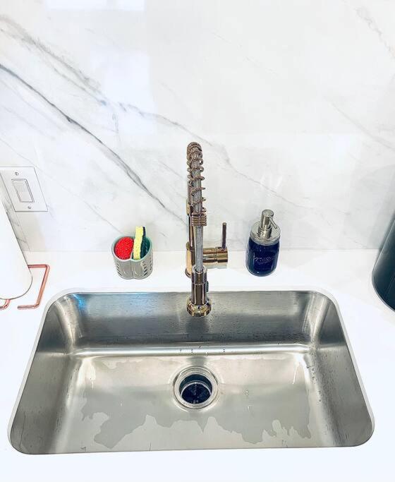 Luxe Travel Retreat Near Deep Ellum Apartment Dallas Luaran gambar